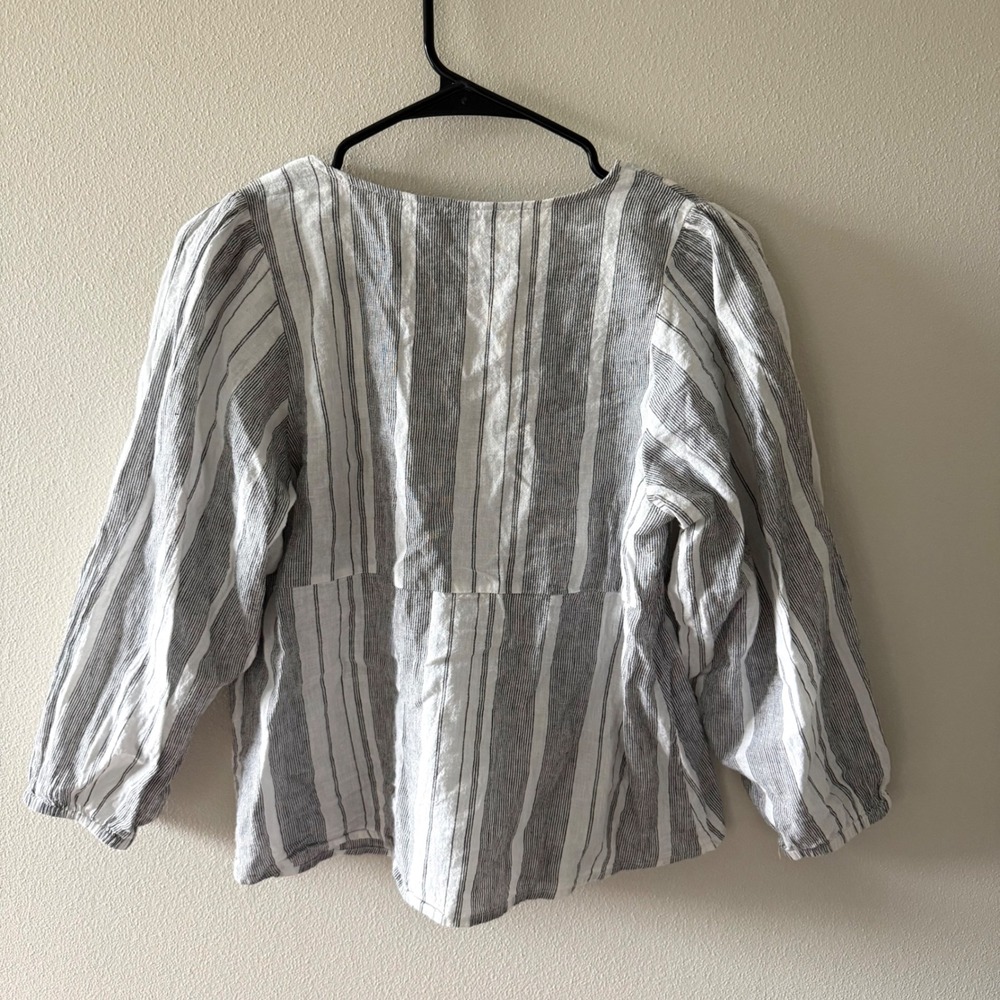 Banana Republic black and white striped linen peplum top, size s - Picture 4 of 8